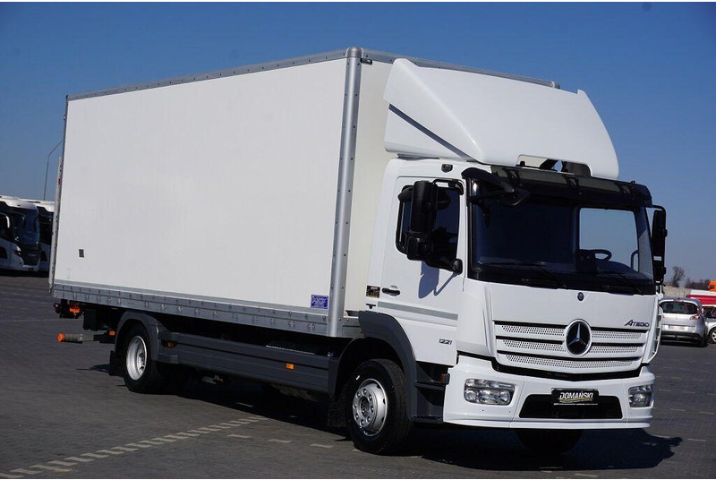 Mercedes-Benz ATEGO / 1221 / ACC / EURO 6 / KONTENER + WINDA / 17 PALET - Skříňový nákladní auto: obrázek 1 Mercedes-Benz ATEGO / 1221 / ACC / EURO 6 / KONTENER + WINDA / 17 PALET - Skříňový nákladní auto: obrázek 1
