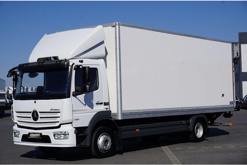 Mercedes-Benz ATEGO / 1221 / ACC / EURO 6 / KONTENER + WINDA / 17 PALET - Skříňový nákladní auto: obrázek 2 Mercedes-Benz ATEGO / 1221 / ACC / EURO 6 / KONTENER + WINDA / 17 PALET - Skříňový nákladní auto: obrázek 2