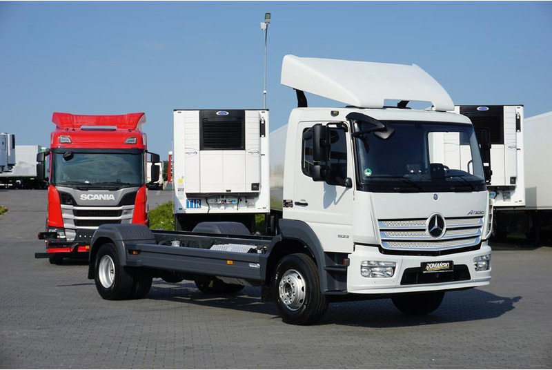 Mercedes-Benz ATEGO / 1523 / ACC / EURO 6 / PODWOZIE DO ZABUDOWY / DŁ. 6,75 M - Podvozek s kabinou: obrázek 1 Mercedes-Benz ATEGO / 1523 / ACC / EURO 6 / PODWOZIE DO ZABUDOWY / DŁ. 6,75 M - Podvozek s kabinou: obrázek 1