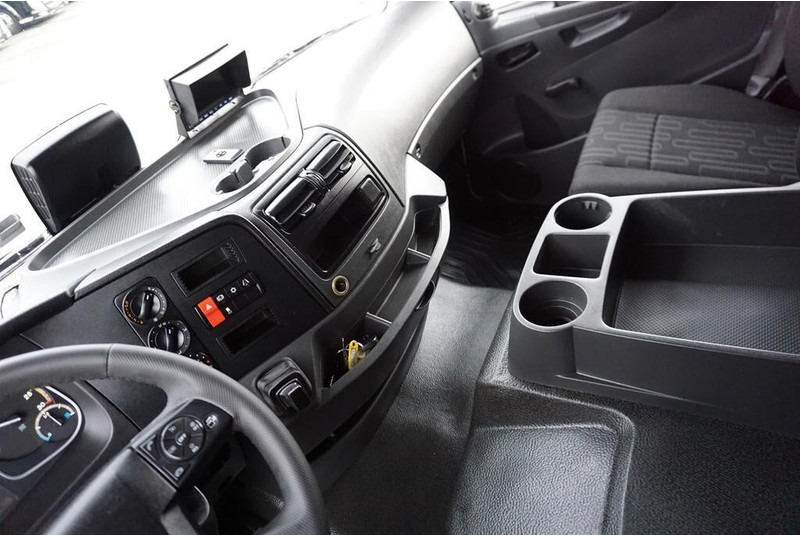 Podvozek s kabinou Mercedes-Benz ATEGO / 1523 / ACC / EURO 6 / PODWOZIE DO ZABUDOWY / DŁ. 6,75 M: obrázek 9 Podvozek s kabinou Mercedes-Benz ATEGO / 1523 / ACC / EURO 6 / PODWOZIE DO ZABUDOWY / DŁ. 6,75 M: obrázek 9