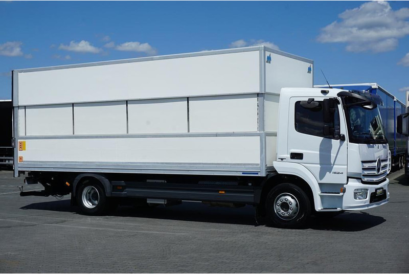 Mercedes-Benz ATEGO / 1524 / ACC / EURO 6 / IZOTERMA + WINDA / 16 PALET - Chladírenský nákladní automobil: obrázek 4 Mercedes-Benz ATEGO / 1524 / ACC / EURO 6 / IZOTERMA + WINDA / 16 PALET - Chladírenský nákladní automobil: obrázek 4