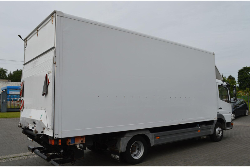 Mercedes-Benz ATEGO 816 CONTAINER+LIFT EURO 5 - Skříňový nákladní auto: obrázek 4 Mercedes-Benz ATEGO 816 CONTAINER+LIFT EURO 5 - Skříňový nákladní auto: obrázek 4