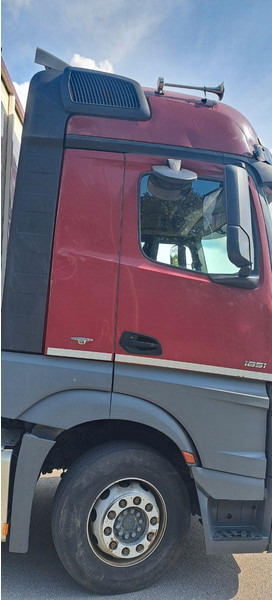 Mercedes-Benz Actros 1851 - Přepravník zvířat: obrázek 4 Mercedes-Benz Actros 1851 - Přepravník zvířat: obrázek 4