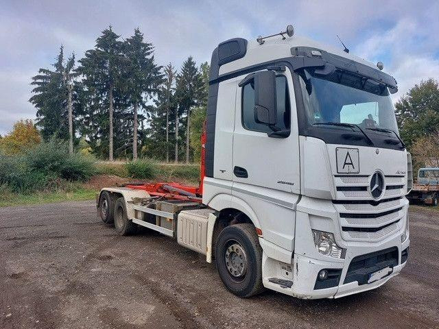 Mercedes-Benz Actros 2646 - Hákový nosič kontejnerů: obrázek 2 Mercedes-Benz Actros 2646 - Hákový nosič kontejnerů: obrázek 2
