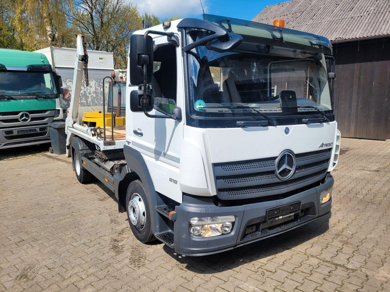 Mercedes-Benz Atego 818 Skip loader - Ramenový nosič kontajnerov: obrázek 2 Mercedes-Benz Atego 818 Skip loader - Ramenový nosič kontajnerov: obrázek 2