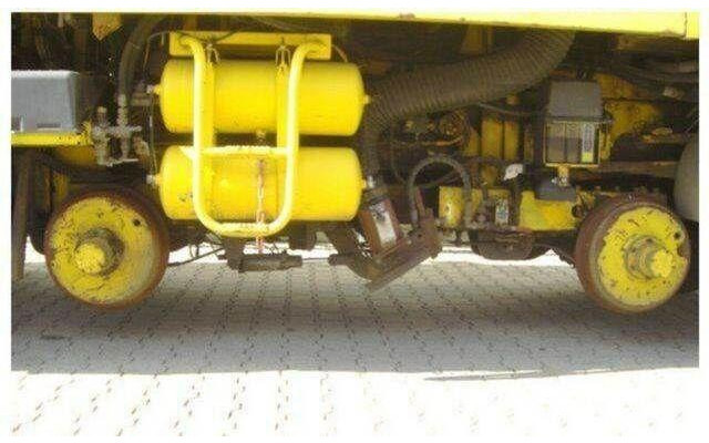 Mercedes-Benz SK 1820 4x2 Schienenreinigungs Kehrmaschine RAIL - Zametací vůz: obrázek 2 Mercedes-Benz SK 1820 4x2 Schienenreinigungs Kehrmaschine RAIL - Zametací vůz: obrázek 2