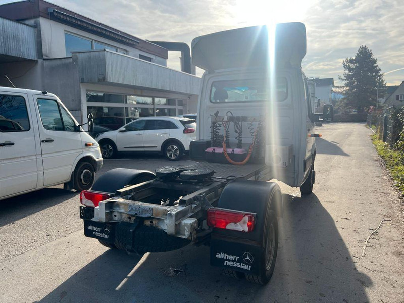 Mercedes-Benz SPRINTER 519 - Mini tahač: obrázek 3 Mercedes-Benz SPRINTER 519 - Mini tahač: obrázek 3