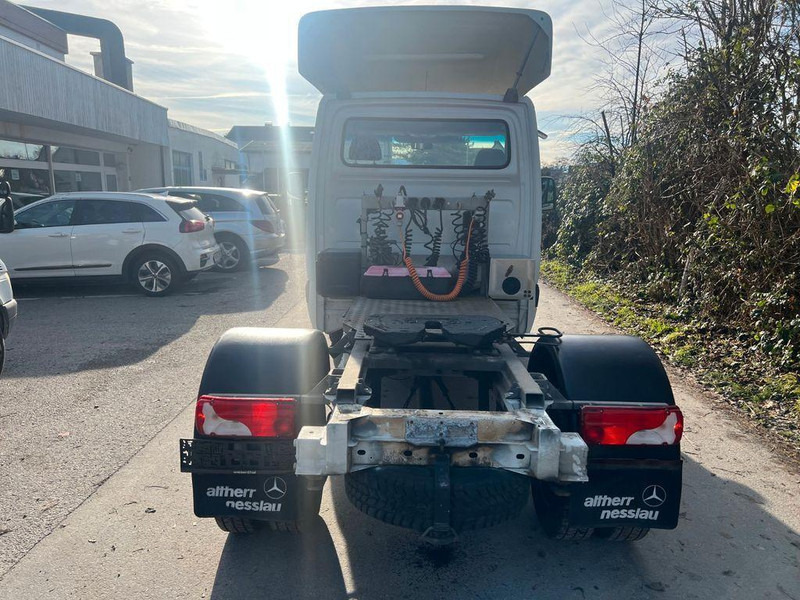 Mercedes-Benz SPRINTER 519 - Mini tahač: obrázek 4 Mercedes-Benz SPRINTER 519 - Mini tahač: obrázek 4