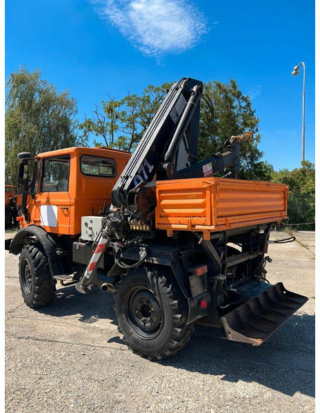 Mercedes-Benz UNIMOG U-900 - Jednoosý traktor: obrázek 4 Mercedes-Benz UNIMOG U-900 - Jednoosý traktor: obrázek 4