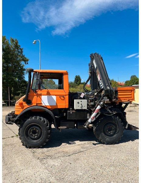 Mercedes-Benz UNIMOG U-900 - Jednoosý traktor: obrázek 1 Mercedes-Benz UNIMOG U-900 - Jednoosý traktor: obrázek 1