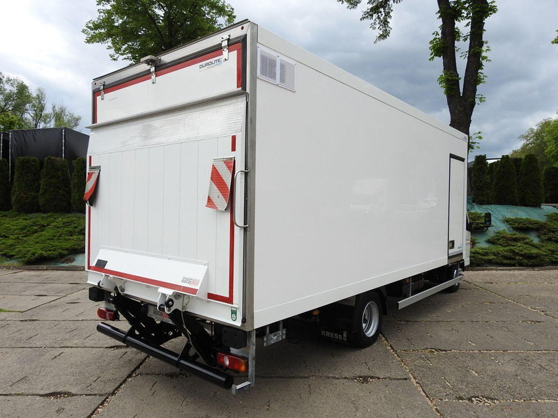 Mitsubishi Fuso CANTER FUSO 7C15 KONTENER CHŁODNIA WINDA 14 PALET -4*C ZASILANIE - Chladírenský nákladní automobil: obrázek 3 Mitsubishi Fuso CANTER FUSO 7C15 KONTENER CHŁODNIA WINDA 14 PALET -4*C ZASILANIE - Chladírenský nákladní automobil: obrázek 3