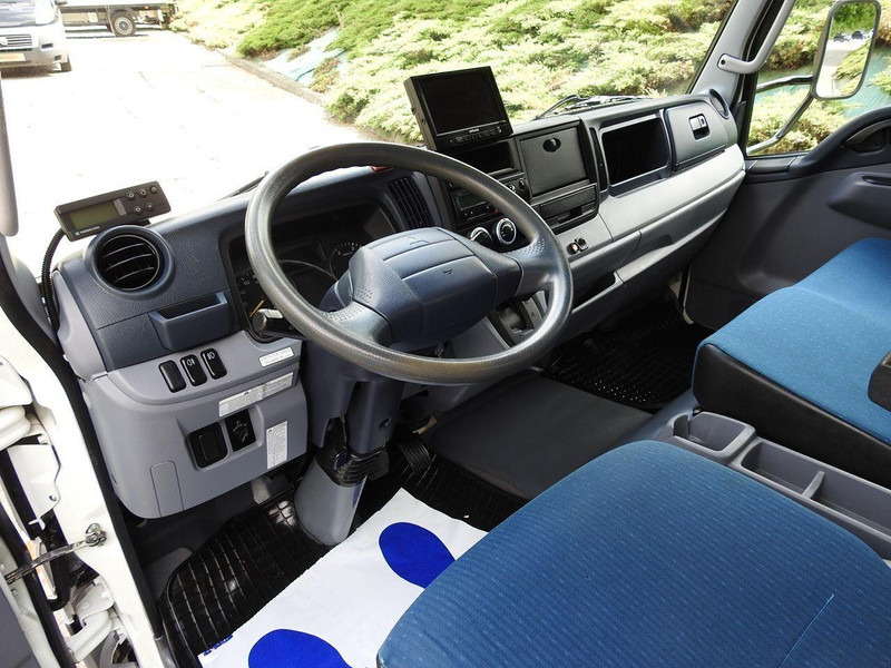Mitsubishi Fuso CANTER FUSO 7C15 KONTENER CHŁODNIA WINDA 14 PALET -4*C ZASILANIE - Chladírenský nákladní automobil: obrázek 2 Mitsubishi Fuso CANTER FUSO 7C15 KONTENER CHŁODNIA WINDA 14 PALET -4*C ZASILANIE - Chladírenský nákladní automobil: obrázek 2