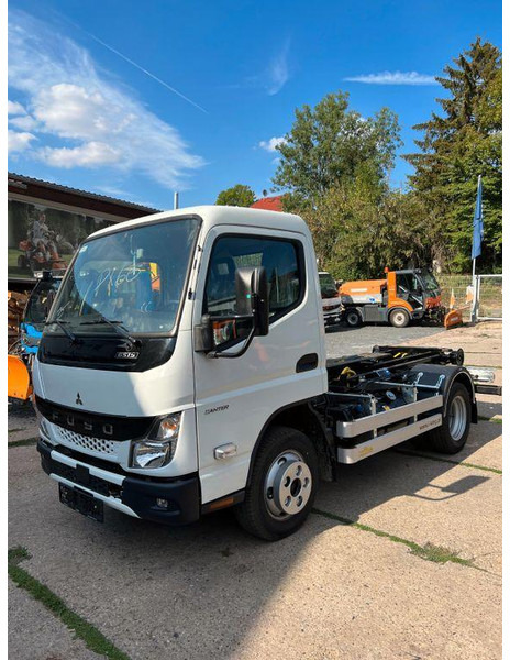 Mitsubishi Fuso Canter 6S15 - Hákový nosič kontejnerů: obrázek 1 Mitsubishi Fuso Canter 6S15 - Hákový nosič kontejnerů: obrázek 1