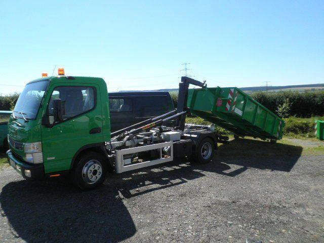 Mitsubishi Fuso Canter 7C15 - Hákový nosič kontejnerů: obrázek 2 Mitsubishi Fuso Canter 7C15 - Hákový nosič kontejnerů: obrázek 2