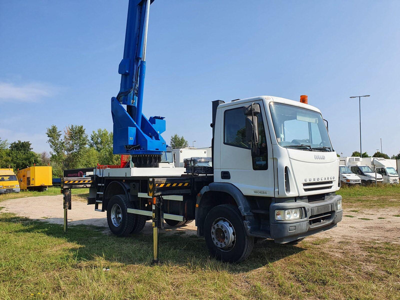 Iveco Eurocargo ML 180 E 24 - Bizocchi KJF 320 lifting basket 32 m - Nákladní auto, Auto s hydraulickou rukou: obrázek 1 Iveco Eurocargo ML 180 E 24 - Bizocchi KJF 320 lifting basket 32 m - Nákladní auto, Auto s hydraulickou rukou: obrázek 1
