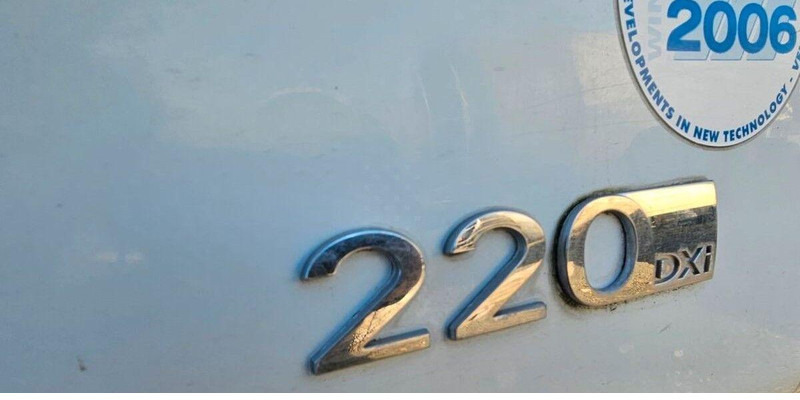 Renault MIDLUM 220 Dxi - Road sweeper truck - Zametací vůz: obrázek 5 Renault MIDLUM 220 Dxi - Road sweeper truck - Zametací vůz: obrázek 5