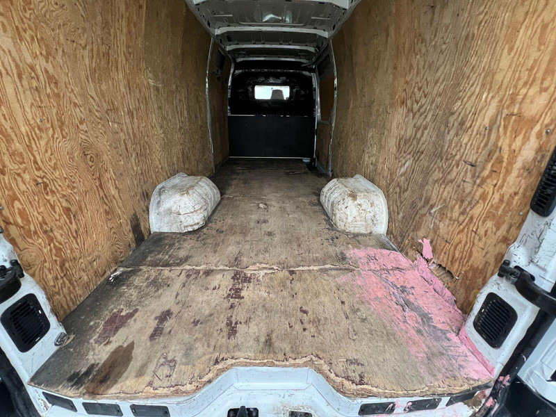 Renault Master 135DCI Furgon Maxi L4H2 One Owner - Dodávka skřín: obrázek 1 Renault Master 135DCI Furgon Maxi L4H2 One Owner - Dodávka skřín: obrázek 1