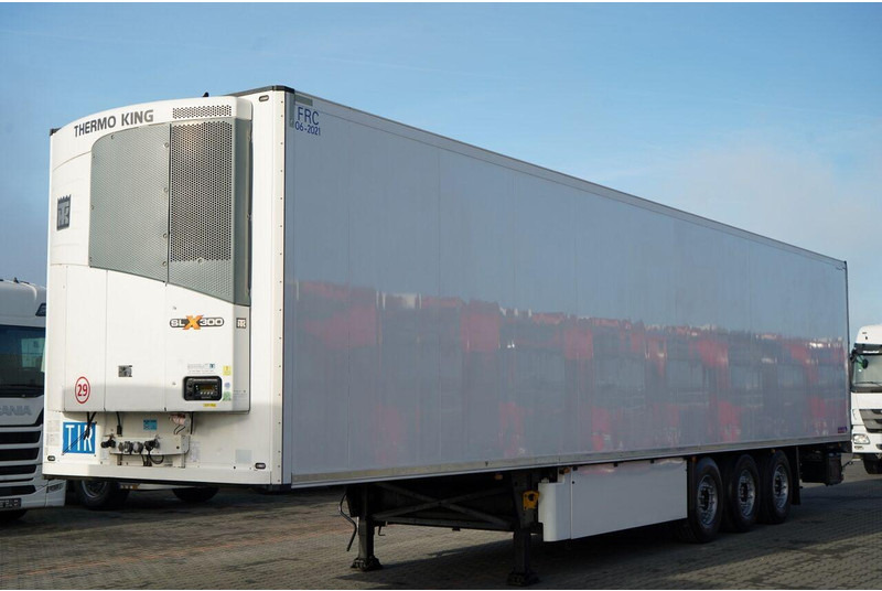 Schmitz Cargobull CHŁODNIA / THERMO KING SLX 300 / HAKÓWKA / OŚ PODNOSZONA / KOSZ - Chladírenský návěs: obrázek 1 Schmitz Cargobull CHŁODNIA / THERMO KING SLX 300 / HAKÓWKA / OŚ PODNOSZONA / KOSZ - Chladírenský návěs: obrázek 1