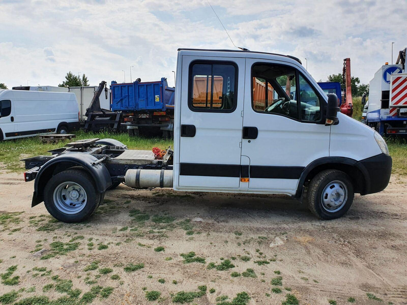 Iveco Daily 50C17 DOKA BE Mini Trekker - SZM - 3.5t - Tahač: obrázek 4 Iveco Daily 50C17 DOKA BE Mini Trekker - SZM - 3.5t - Tahač: obrázek 4