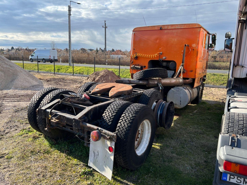 MACK INTERNATIONAL FSG 385 - Tahač: obrázek 4 MACK INTERNATIONAL FSG 385 - Tahač: obrázek 4