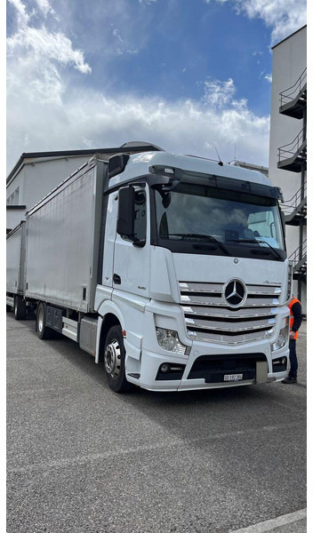 Mercedes-Benz Actros 1845 - Tahač: obrázek 2 Mercedes-Benz Actros 1845 - Tahač: obrázek 2