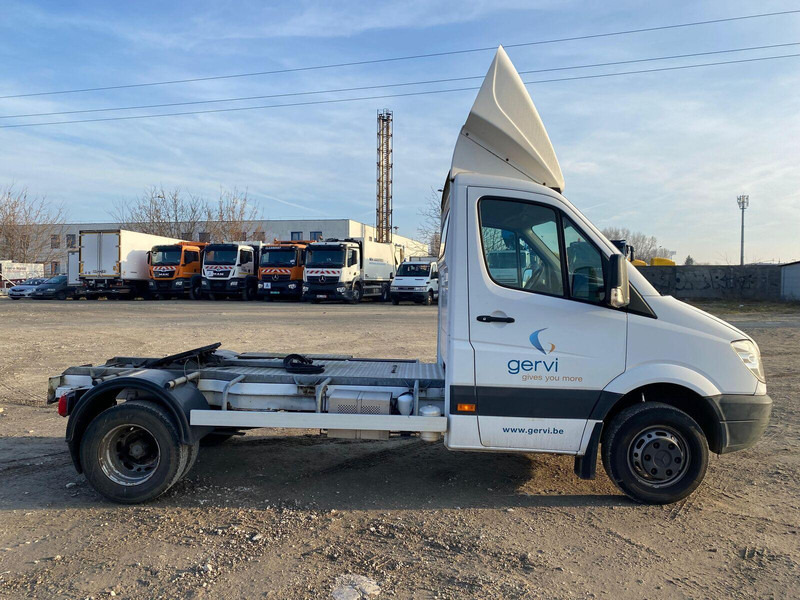 Mercedes-Benz Sprinter 515 - BE Mini Trekker - SZM - 3.5t - Tahač: obrázek 4 Mercedes-Benz Sprinter 515 - BE Mini Trekker - SZM - 3.5t - Tahač: obrázek 4