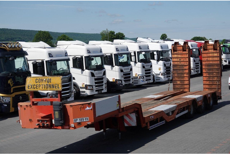 Trax NACZEPA LAWETA / NISKOPODWOZIE  / NAJAZDY HYDRAULICZNE / OŚ SKRĘ - Podvalníkový návěs: obrázek 1 Trax NACZEPA LAWETA / NISKOPODWOZIE  / NAJAZDY HYDRAULICZNE / OŚ SKRĘ - Podvalníkový návěs: obrázek 1