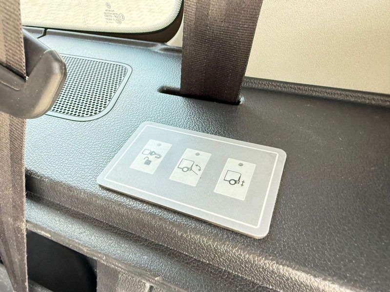 Volkswagen Caddy 2.0 TDI (7-Si.) DSG Maxi Family - Osobní auto: obrázek 4 Volkswagen Caddy 2.0 TDI (7-Si.) DSG Maxi Family - Osobní auto: obrázek 4