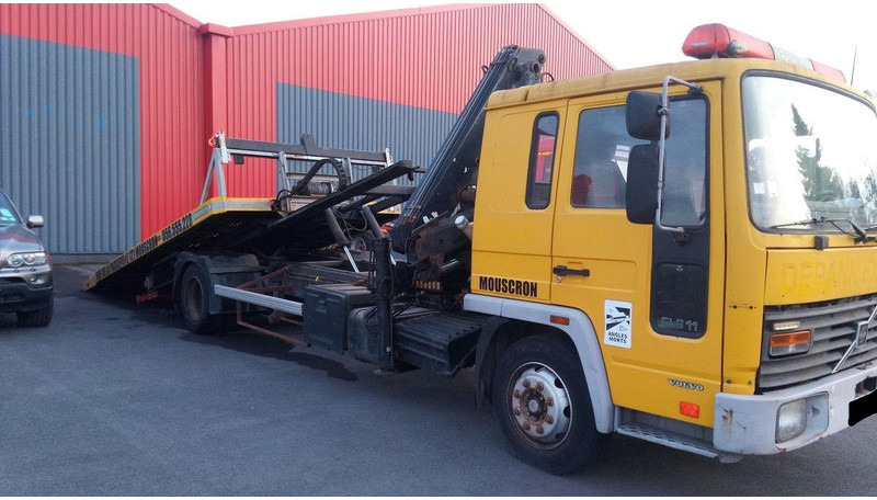 Volvo FL611 Car transporter + crane Hiab 071 - Přepravník automobilů: obrázek 2 Volvo FL611 Car transporter + crane Hiab 071 - Přepravník automobilů: obrázek 2