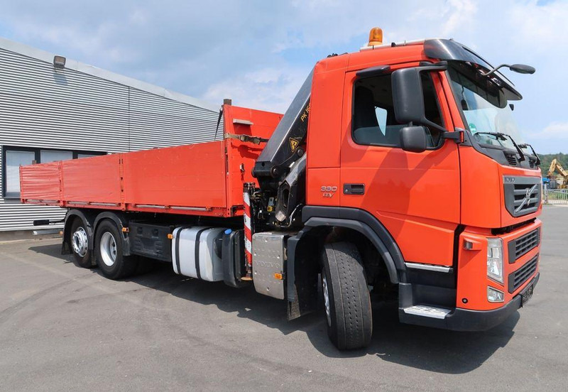 Volvo FM 330 6x2 - Nákladní automobil valníkový/ Plošinový, Auto s hydraulickou rukou: obrázek 1 Volvo FM 330 6x2 - Nákladní automobil valníkový/ Plošinový, Auto s hydraulickou rukou: obrázek 1