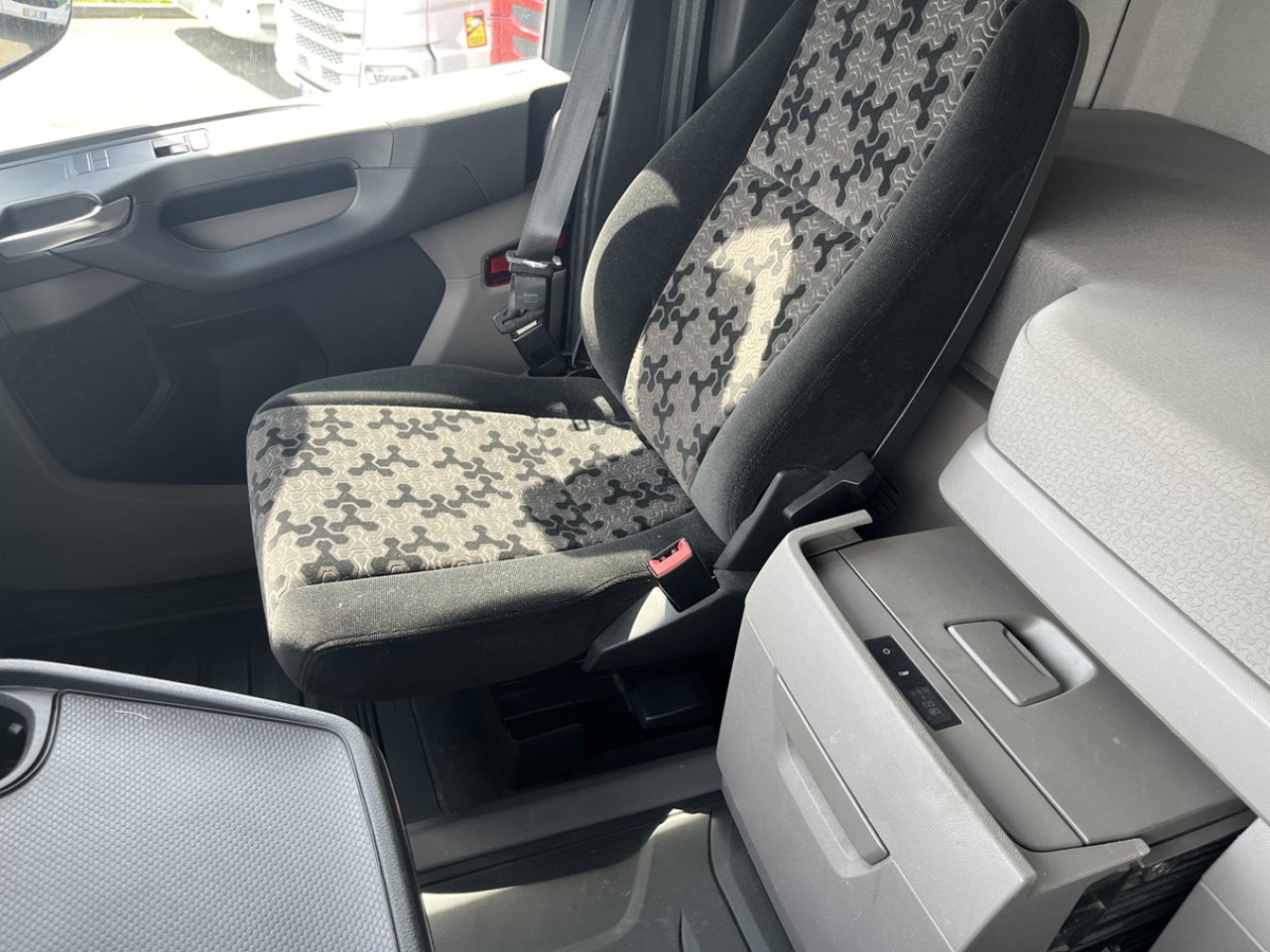 SCANIA R 450 A4x2NA - Tahač: obrázek 5 SCANIA R 450 A4x2NA - Tahač: obrázek 5