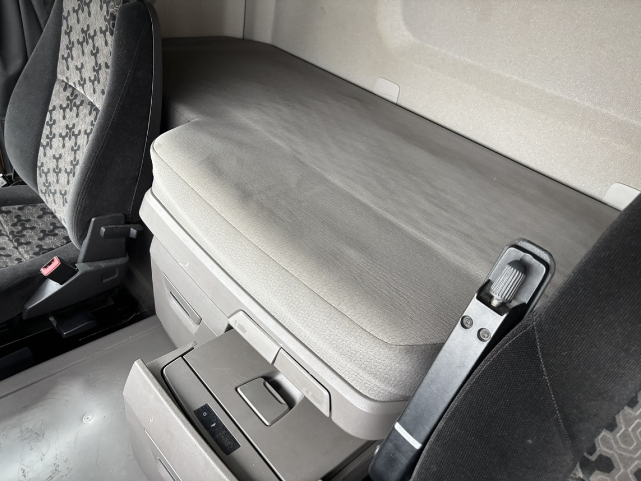 SCANIA R 500 A4x2NA - Tahač: obrázek 4 SCANIA R 500 A4x2NA - Tahač: obrázek 4