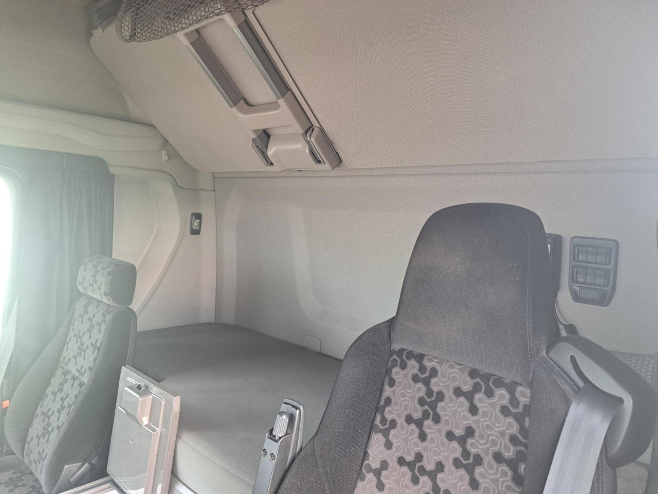 SCANIA R 500 A4x2NA - Tahač: obrázek 3 SCANIA R 500 A4x2NA - Tahač: obrázek 3