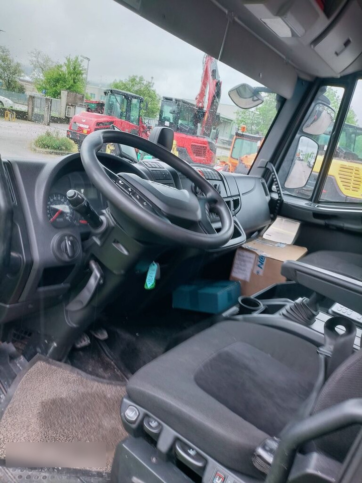 IVECO EuroCargo 75-210 - Nákladní automobil valníkový/ Plošinový, Auto s hydraulickou rukou: obrázek 5 IVECO EuroCargo 75-210 - Nákladní automobil valníkový/ Plošinový, Auto s hydraulickou rukou: obrázek 5
