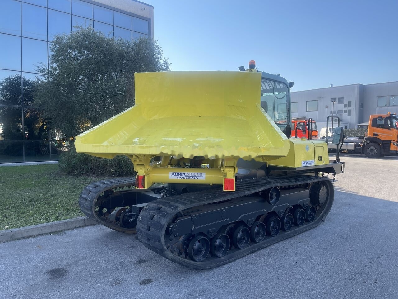 Yanmar C50 - Pásovy dampr: obrázek 4 Yanmar C50 - Pásovy dampr: obrázek 4