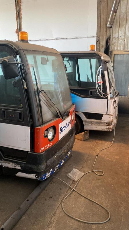 Linde Electric Tug P250 - Elektrický tahač: obrázek 4 Linde Electric Tug P250 - Elektrický tahač: obrázek 4