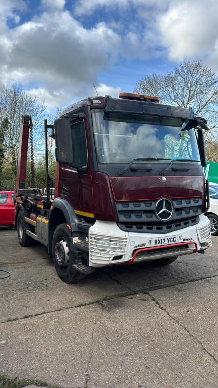 Mercedes Arocs1824 Ton Skip loader Arocs 1824 Skip Loader - Ramenový nosič kontajnerov: obrázek 3 Mercedes Arocs1824 Ton Skip loader Arocs 1824 Skip Loader - Ramenový nosič kontajnerov: obrázek 3