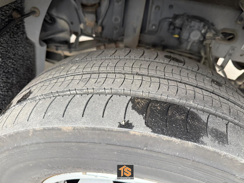 DAF LF 230 FA 12 TON - AUTOMATIC - ORIGINAL KM - TOP! - Skříňový nákladní auto: obrázek 4 DAF LF 230 FA 12 TON - AUTOMATIC - ORIGINAL KM - TOP! - Skříňový nákladní auto: obrázek 4