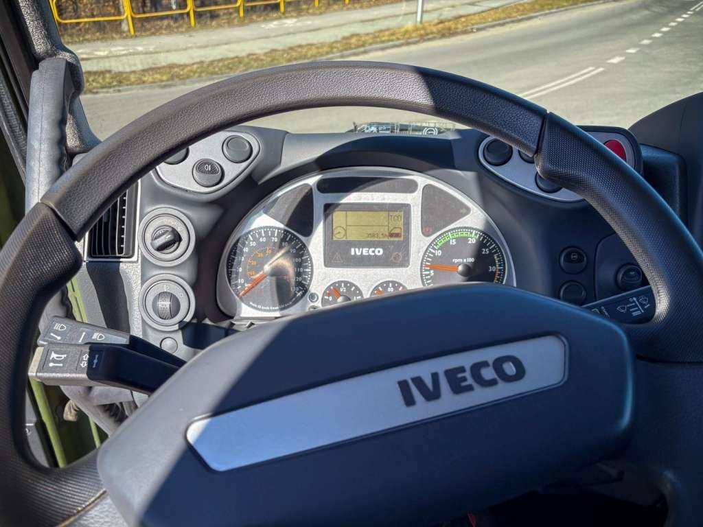 Nový Plachtový nákladní auto Iveco  EUROCARGO 4x4 Offroad Camper Winde: obrázek 19 Nový Plachtový nákladní auto Iveco  EUROCARGO 4x4 Offroad Camper Winde: obrázek 19