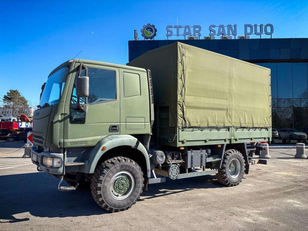 Iveco EUROCARGO 4x4 Offroad Camper Winde - Plachtový nákladní auto: obrázek 3 Iveco EUROCARGO 4x4 Offroad Camper Winde - Plachtový nákladní auto: obrázek 3