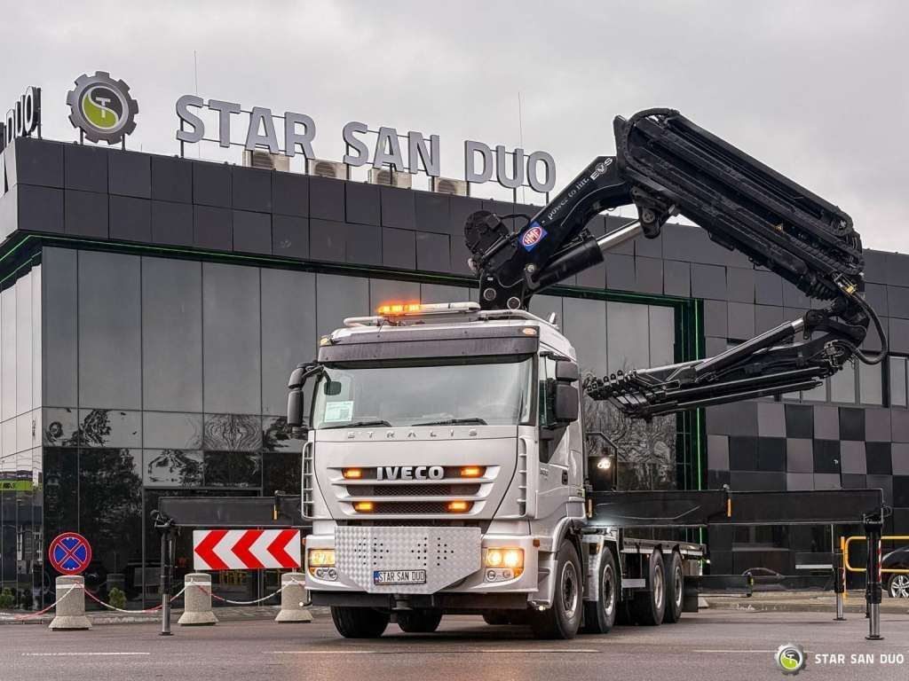 Iveco STRALIS AS320S50Y 8x2 HMF 8520-0K6 FLY JIB Winc - Auto s hydraulickou rukou: obrázek 1 Iveco STRALIS AS320S50Y 8x2 HMF 8520-0K6 FLY JIB Winc - Auto s hydraulickou rukou: obrázek 1