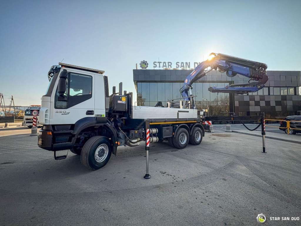 Iveco TRAKKER 450 6x6 PM41S FLY JIB Crane Kipper - Auto s hydraulickou rukou: obrázek 2 Iveco TRAKKER 450 6x6 PM41S FLY JIB Crane Kipper - Auto s hydraulickou rukou: obrázek 2