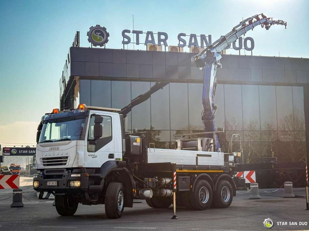 Iveco TRAKKER 450 6x6 PM41S FLY JIB Crane Kipper - Auto s hydraulickou rukou: obrázek 1 Iveco TRAKKER 450 6x6 PM41S FLY JIB Crane Kipper - Auto s hydraulickou rukou: obrázek 1