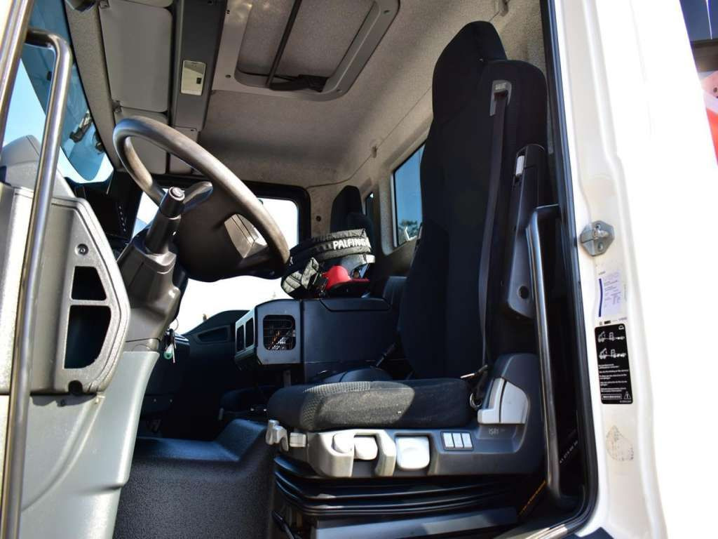 Auto s hydraulickou rukou, Nákladní automobil valníkový/ Plošinový MAN TGM 18.340 4x4 PALFINGER PK 18002 CRANE WINCH MAN TGM 18.340 4x4 PALFINGER PK 18002 CRANE WINCH: obrázek 17 Auto s hydraulickou rukou, Nákladní automobil valníkový/ Plošinový MAN TGM 18.340 4x4 PALFINGER PK 18002 CRANE WINCH MAN TGM 18.340 4x4 PALFINGER PK 18002 CRANE WINCH: obrázek 17