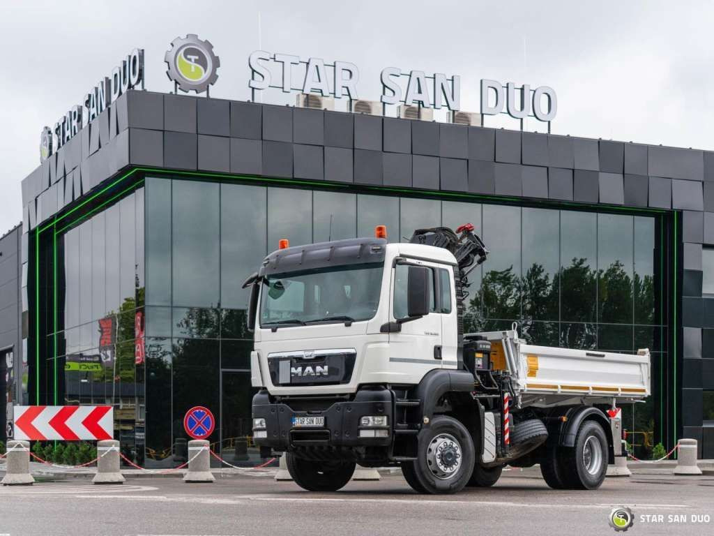 Sklápěč MAN  TGS 18.360 4x4 HIAB 144 E-4 Crane Kipper: obrázek 6