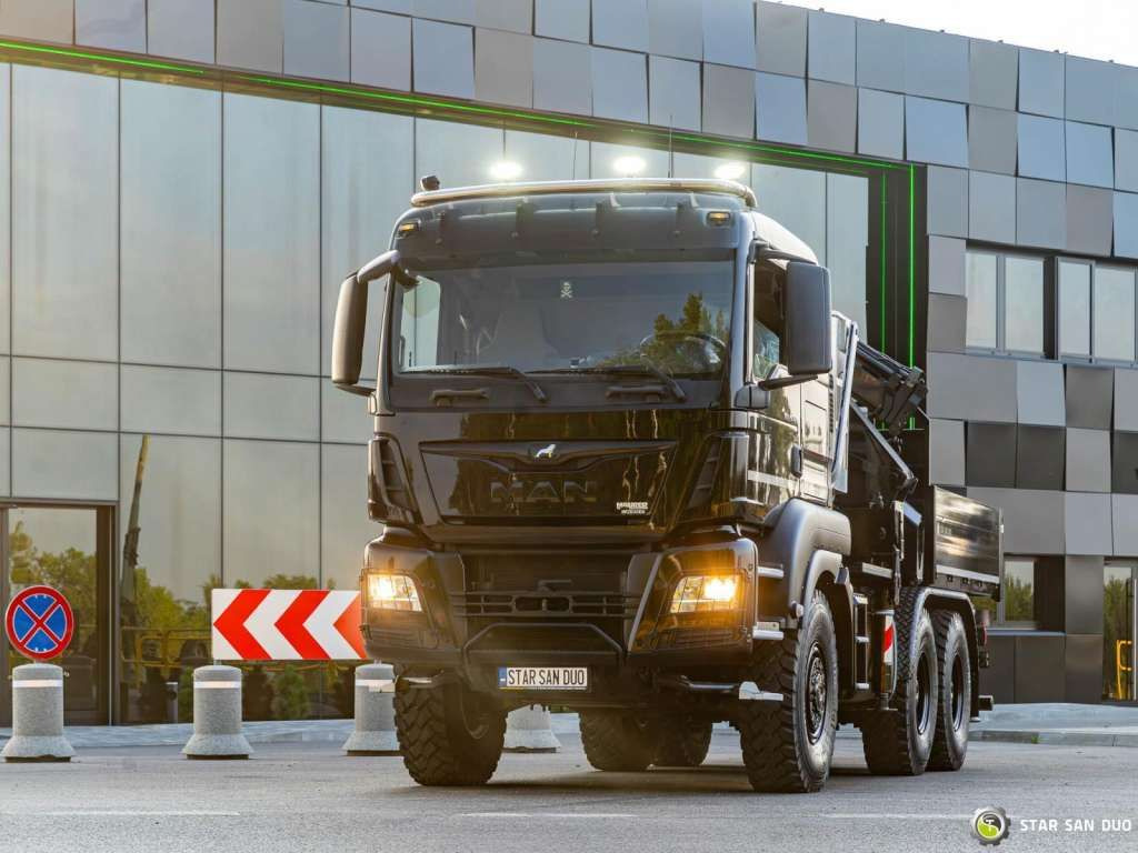 Auto s hydraulickou rukou MAN  TGS 26.420 6x6 HMF 3000 K6 Fly Jib Crane Basket: obrázek 9