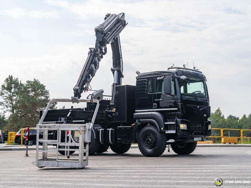 Auto s hydraulickou rukou MAN  TGS 26.420 6x6 HMF 3000 K6 Fly Jib Crane Basket: obrázek 10