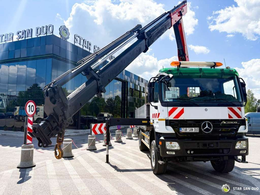Mercedes-Benz ACTROS 2044A 4x4 Palfinger PK 20002 hds Crane - Auto s hydraulickou rukou: obrázek 4 Mercedes-Benz ACTROS 2044A 4x4 Palfinger PK 20002 hds Crane - Auto s hydraulickou rukou: obrázek 4