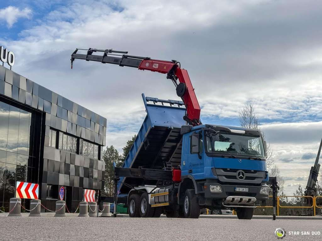 Mercedes-Benz ACTROS 3341 6x6 HMF 4220 K4 CRANE KIPPER - Sklápěč: obrázek 3 Mercedes-Benz ACTROS 3341 6x6 HMF 4220 K4 CRANE KIPPER - Sklápěč: obrázek 3