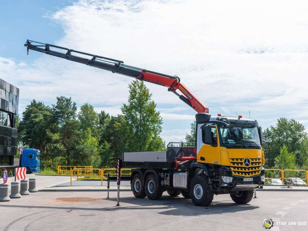 Mercedes-Benz AROCS 3345 6x6 PALFINGER PK 33002 Euro 6 Crane - Auto s hydraulickou rukou: obrázek 3 Mercedes-Benz AROCS 3345 6x6 PALFINGER PK 33002 Euro 6 Crane - Auto s hydraulickou rukou: obrázek 3